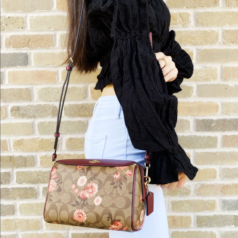 Gaby’sBags👜💕-NWT Coach Signature Crossbody 🌹 - Picture 2 of 4